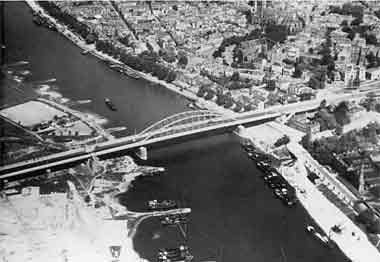 The bridge in Arnhem (Holland), Sept. 1944